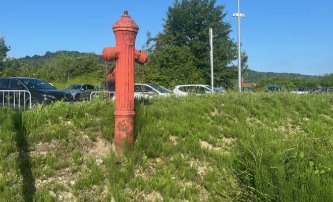 Remplacement d'un poteau d'incendie à Hodeng-au-Bosc, Amiens, RES'EAUX SERVICES