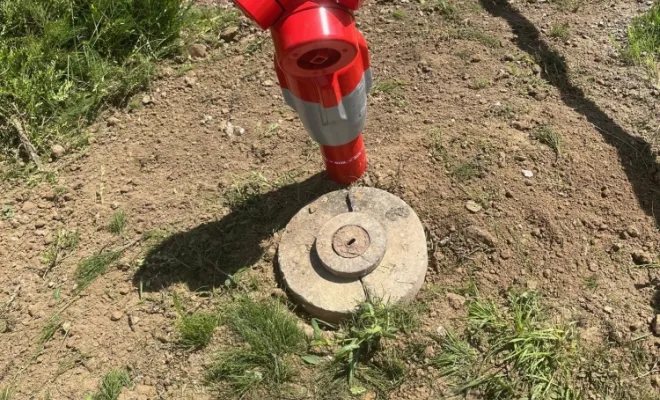 Remplacement d'un poteau d'incendie à Hodeng-au-Bosc, Amiens, RES'EAUX SERVICES